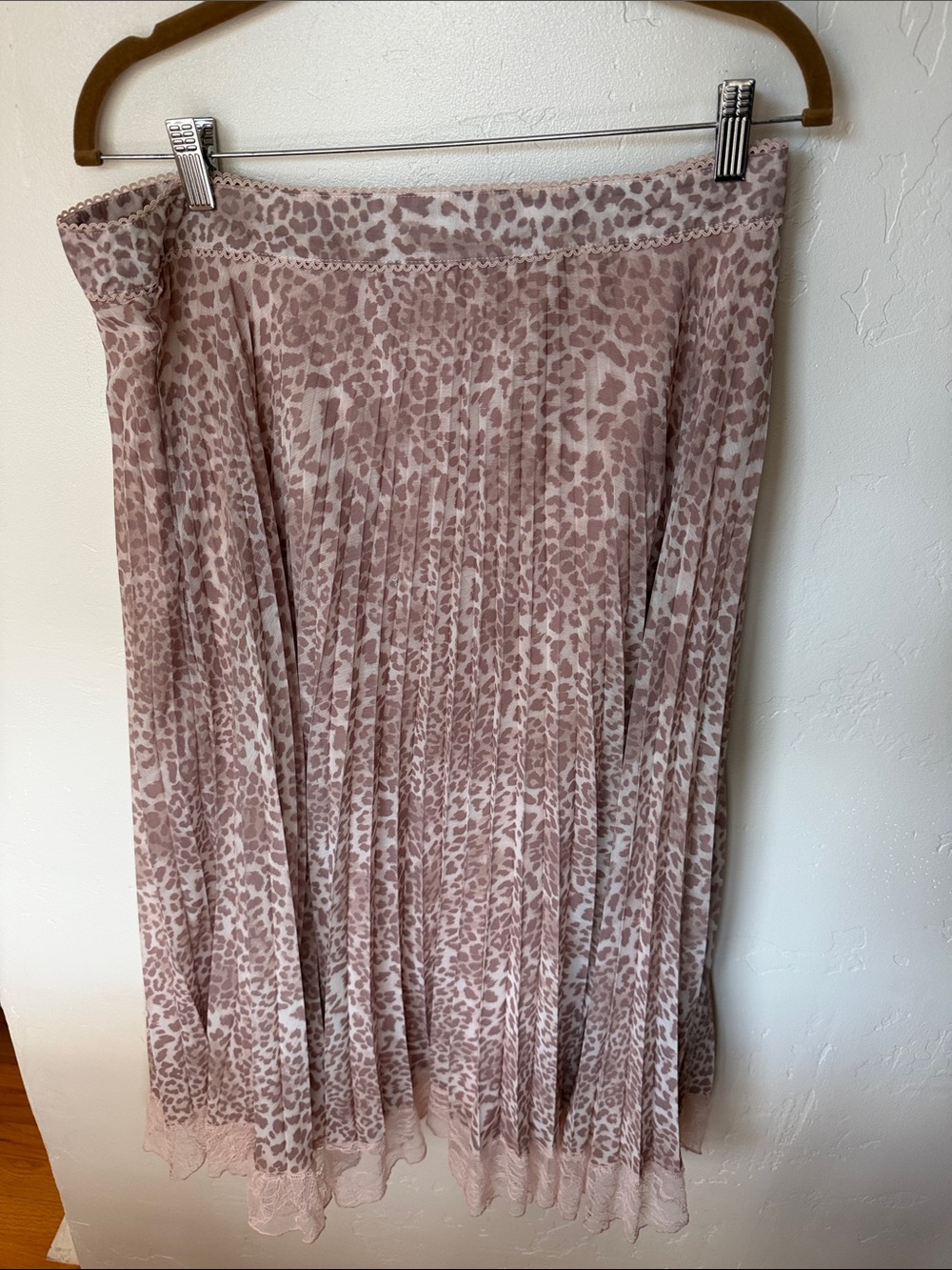 Rachel Parcell Blush Pink Leopard Pleated Skirt